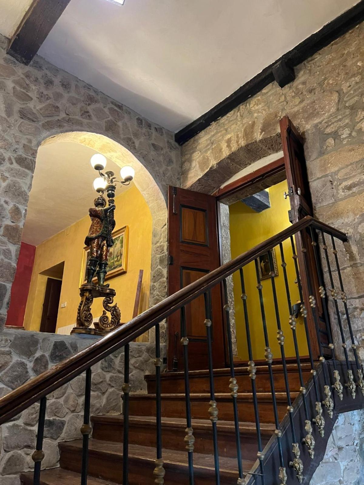 Palacio De Los Alvarado En Las Merindades El Ribero المظهر الخارجي الصورة